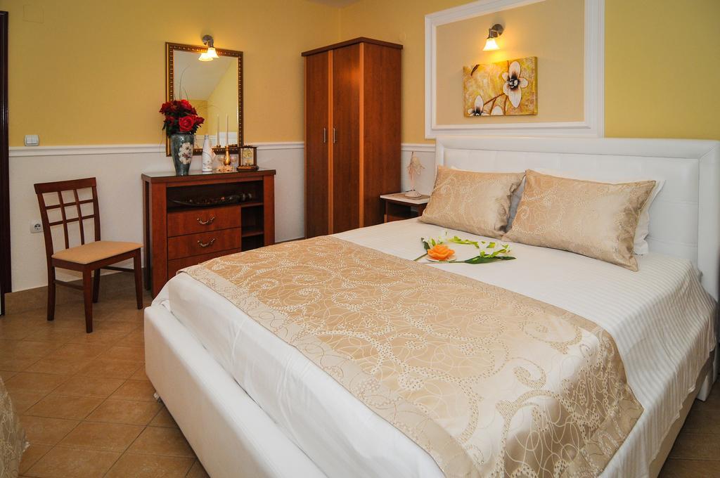 Apartments Scepanovic Tivat Exterior photo